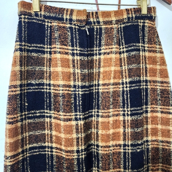 Vintage Wool Plaid Pleated Style Skirt - Picture 7 of 10